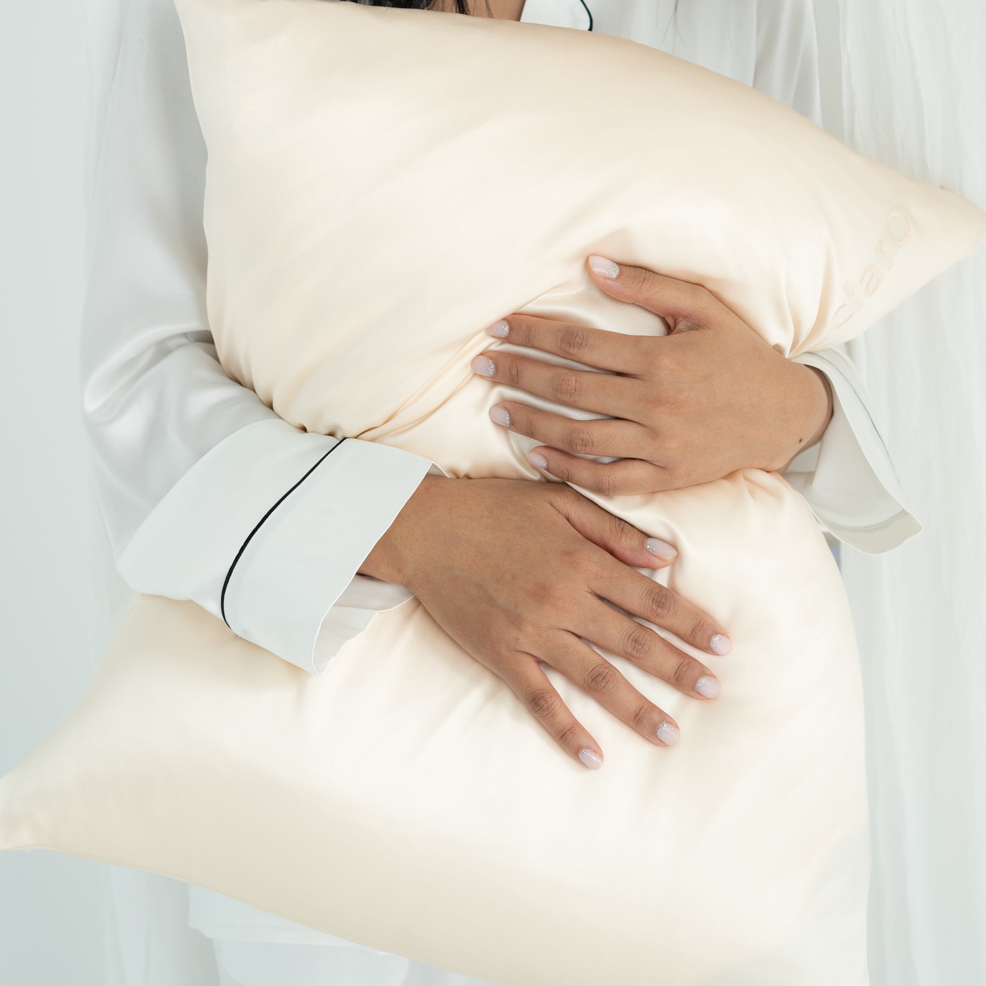 CLARO® Hopeakäsitelty Tyynyliina