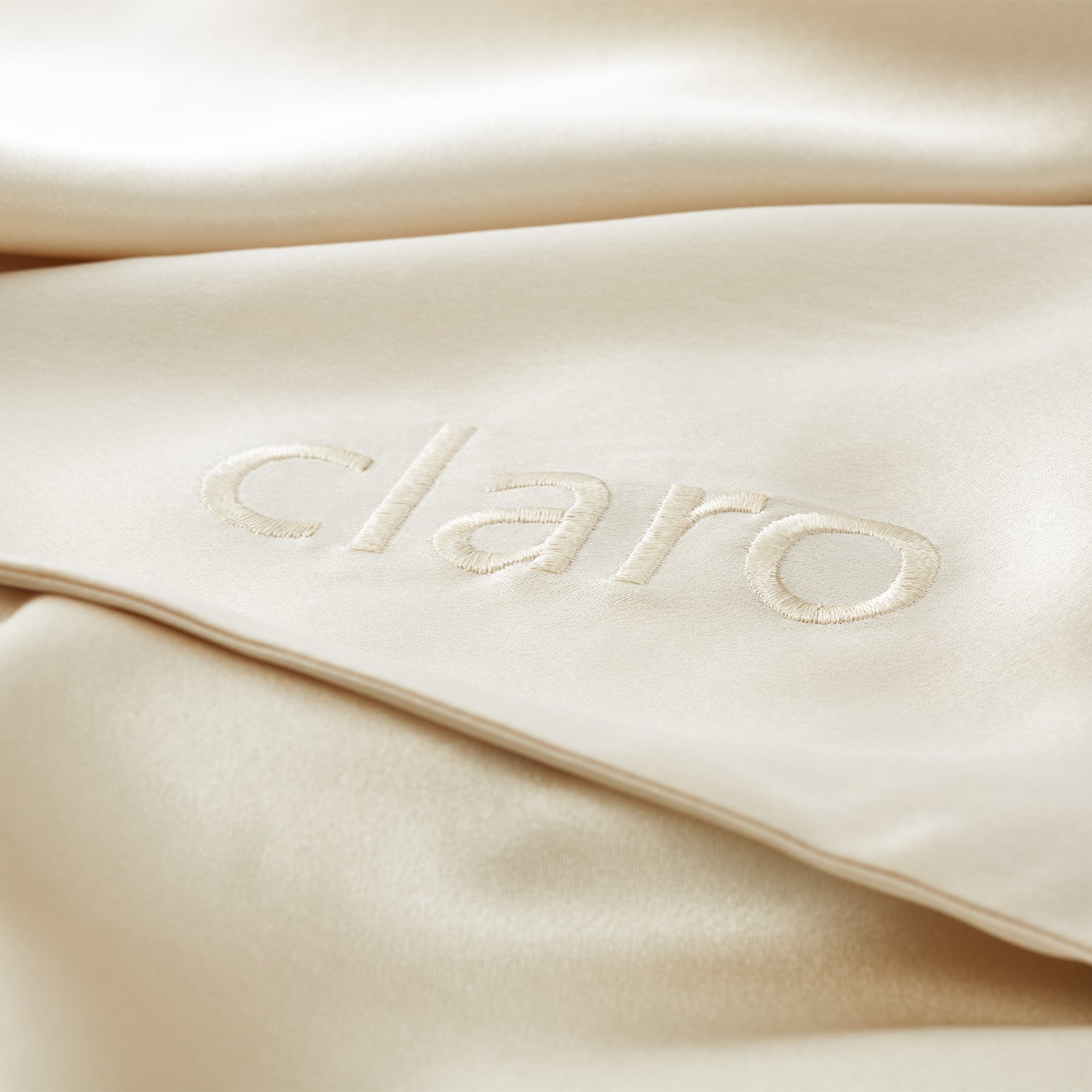 CLARO® Anti-Acne Pillowcase